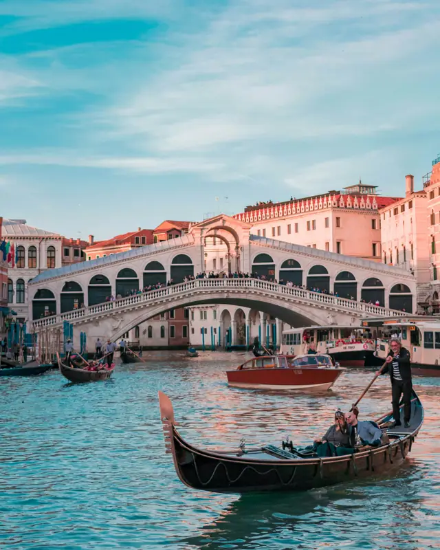Rialtobrücke in Venedig